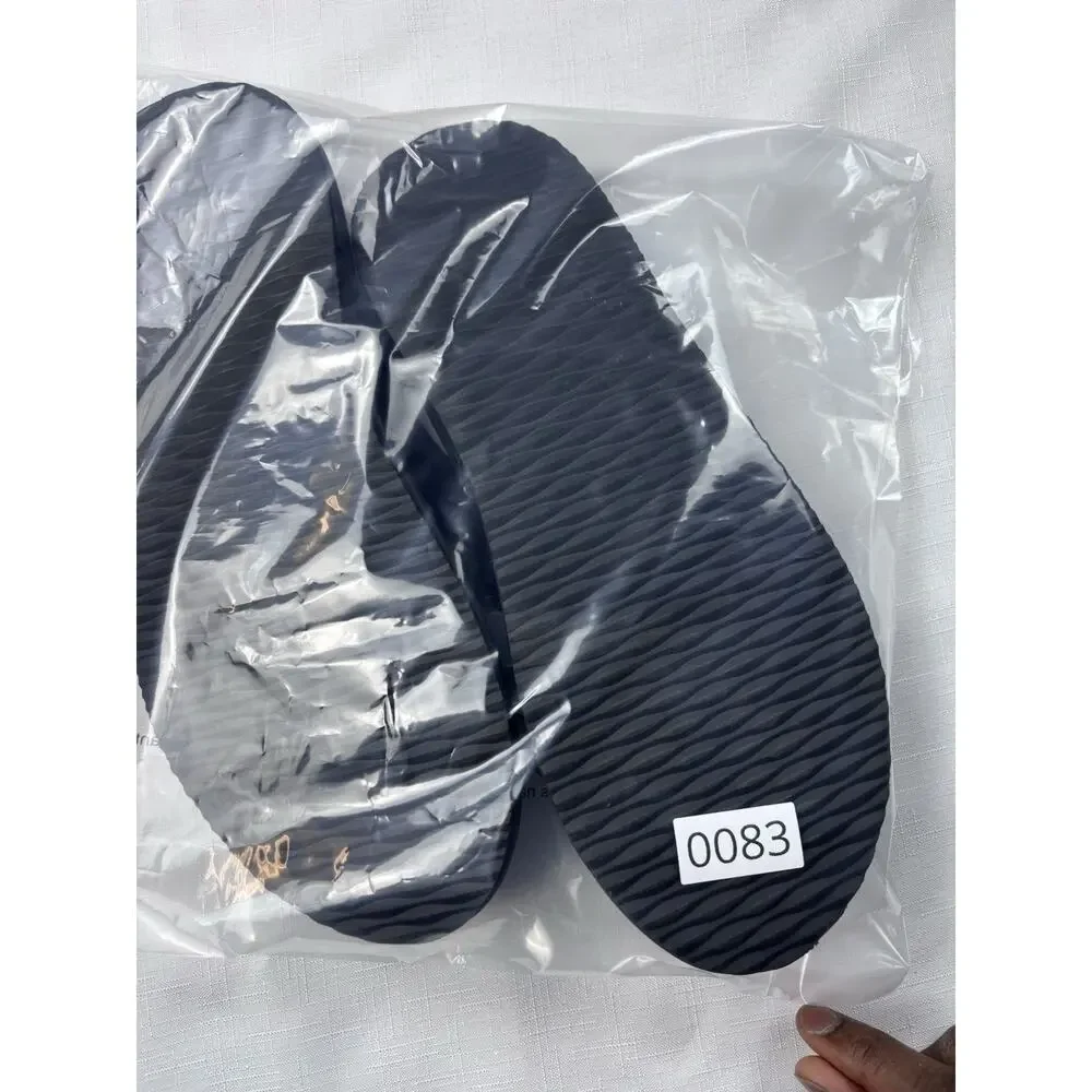 Goodfellow & Co Mens Fred Flip Flop Sandals Gray XL 13 BRAND NEW